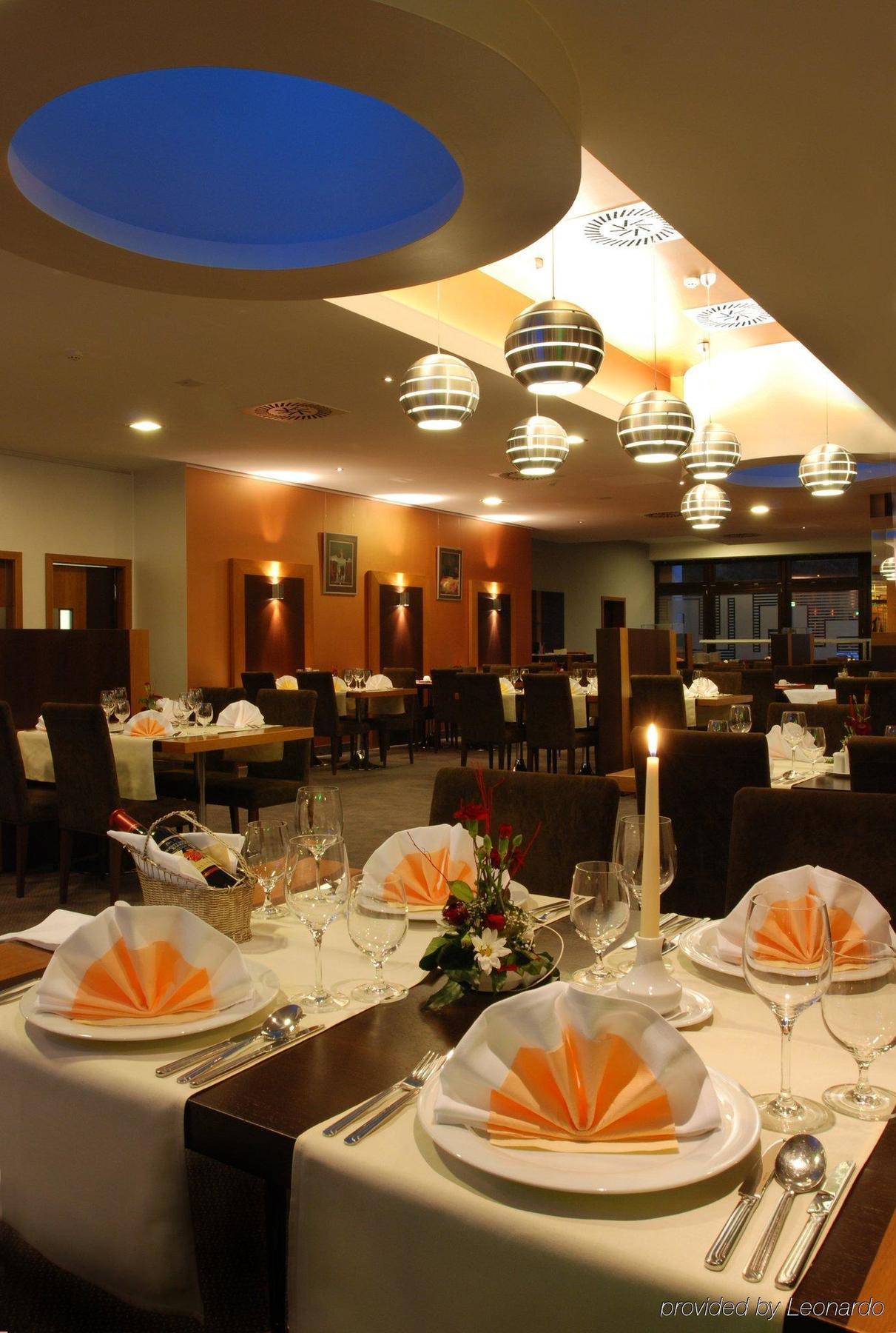 Holiday Inn Bratislava Restaurant photo